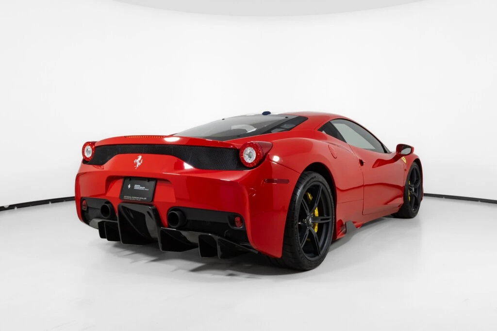 2015 Ferrari 458 Speciale - Image 8 of 31