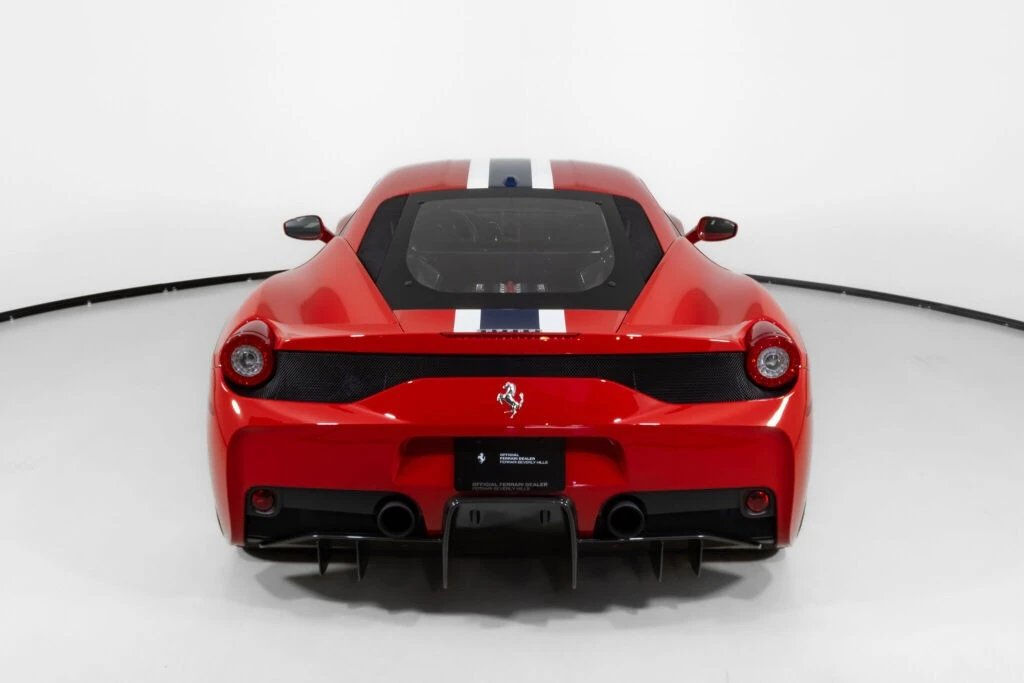 2015 Ferrari 458 Speciale - Image 7 of 31