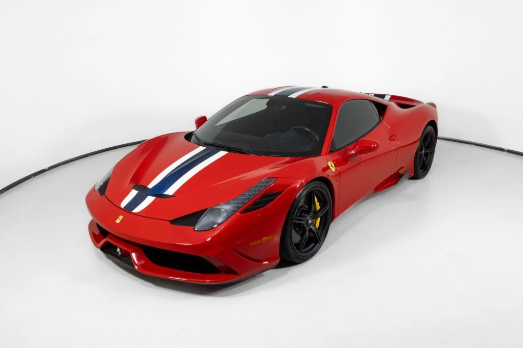 2015 Ferrari 458 Speciale - Image 2 of 31