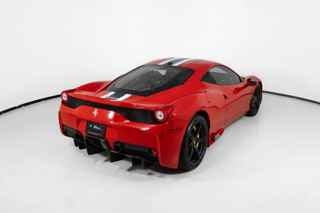 2015 Ferrari 458 Speciale - Image 9 of 31
