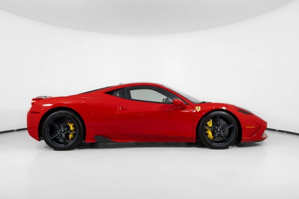2015 Ferrari 458 Speciale - Image 10 of 31
