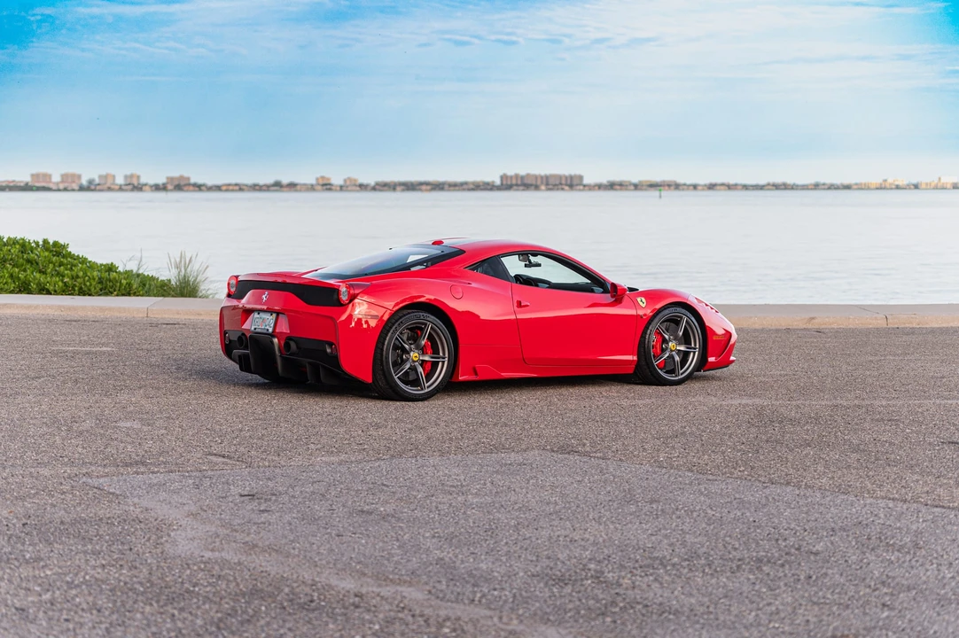 2015 Ferrari 458 Speciale - Image 9 of 31