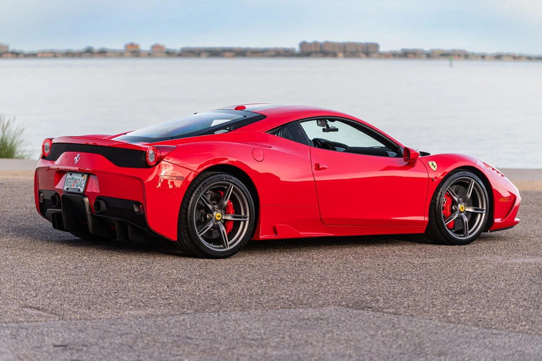 2015 Ferrari 458 Speciale - Image 10 of 31