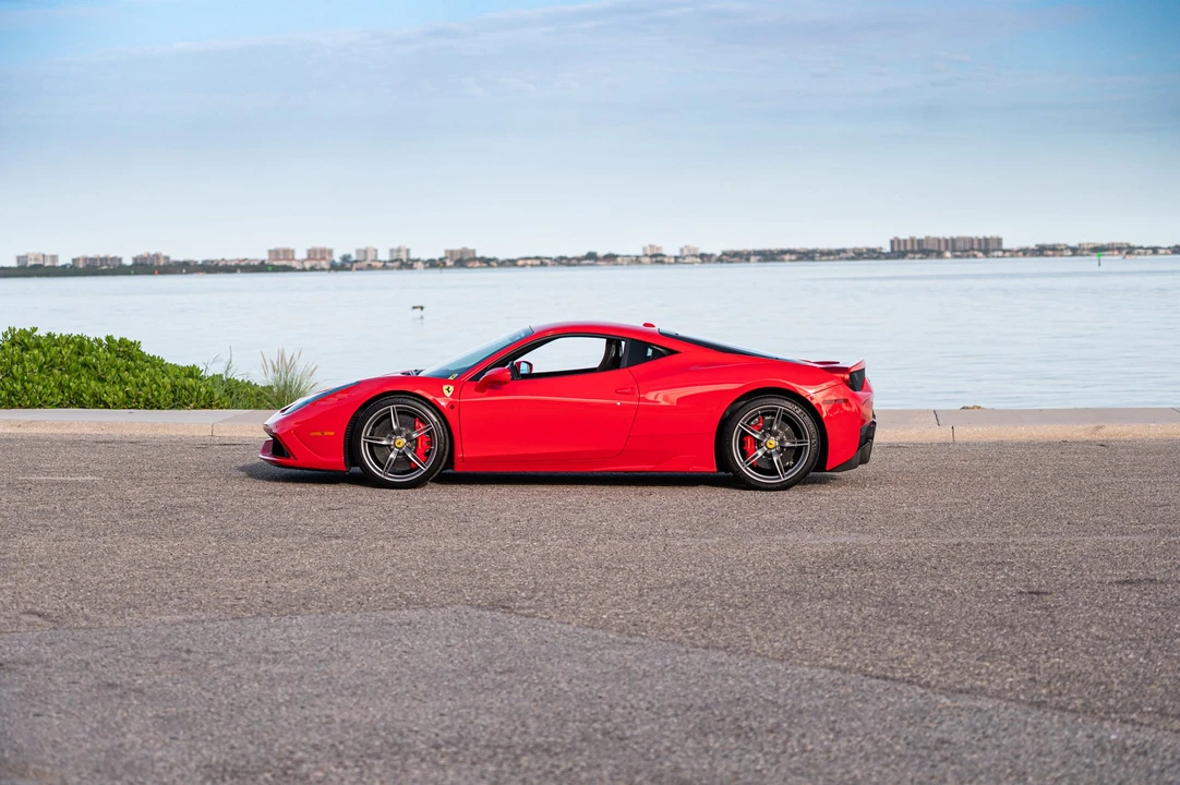 2015 Ferrari 458 Speciale - Image 18 of 31