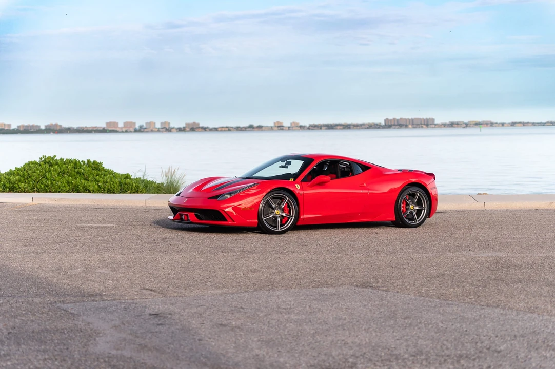 2015 Ferrari 458 Speciale - Image 20 of 31