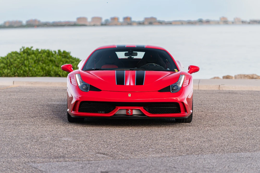2015 Ferrari 458 Speciale - Image 25 of 31