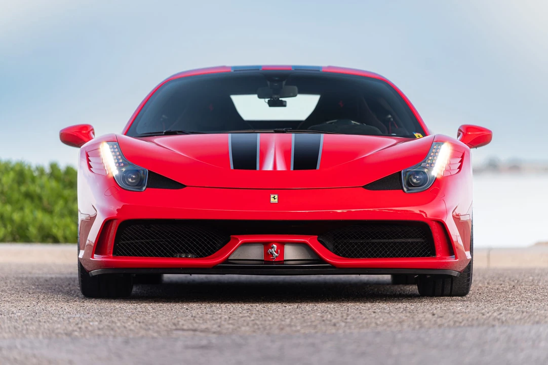 2015 Ferrari 458 Speciale - Image 26 of 31