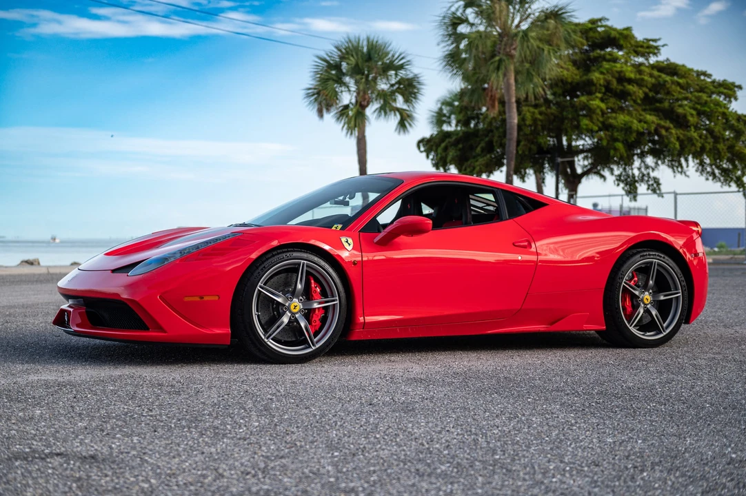 2015 Ferrari 458 Speciale - Image 29 of 31