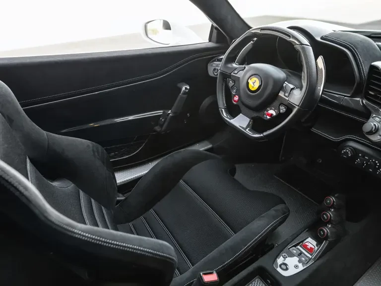 2015 Ferrari 458 Speciale - Image 13 of 31