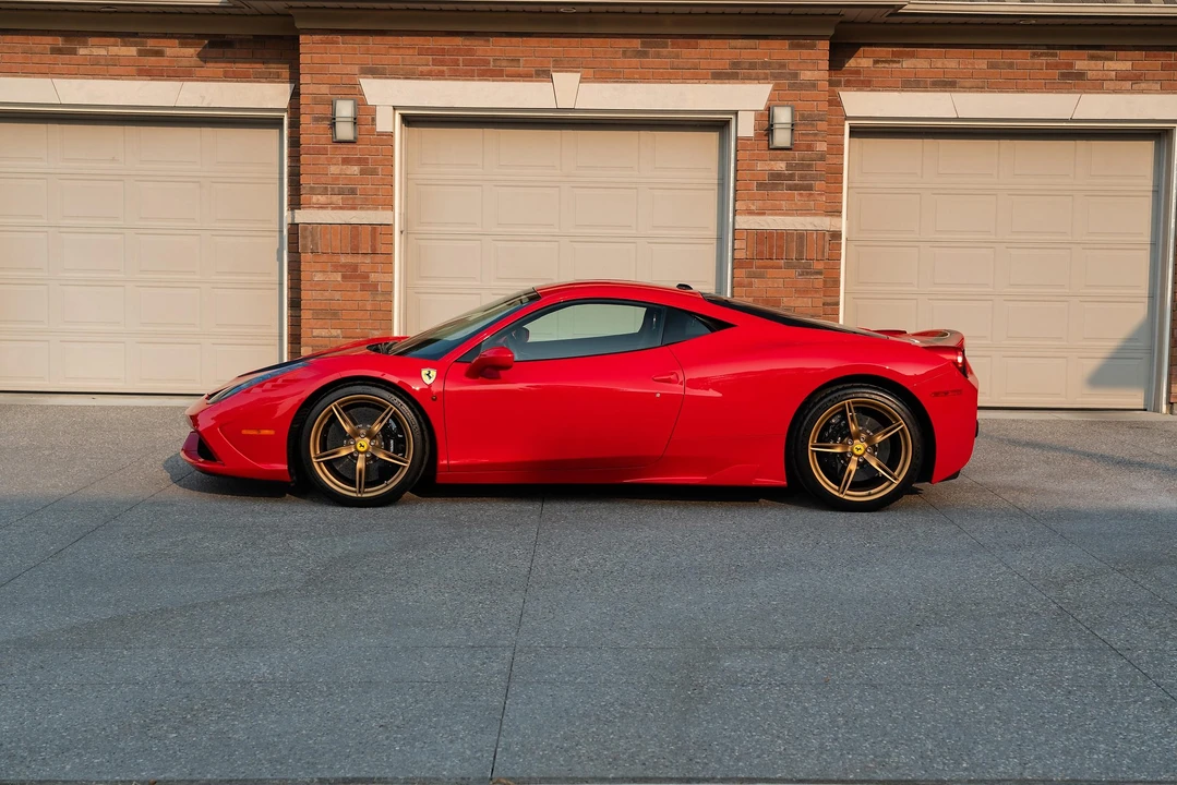 2015 Ferrari 458 Speciale - Image 8 of 31