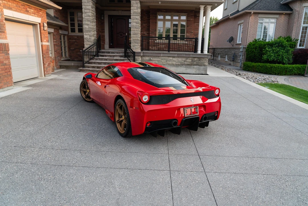 2015 Ferrari 458 Speciale - Image 10 of 31