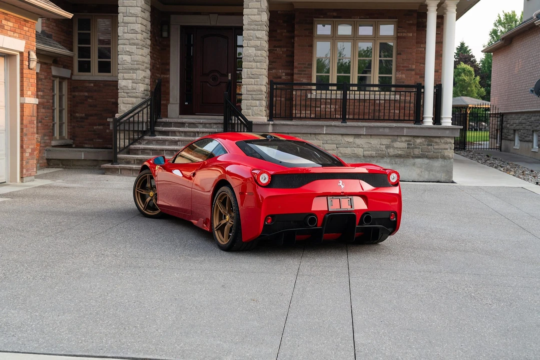 2015 Ferrari 458 Speciale - Image 12 of 31