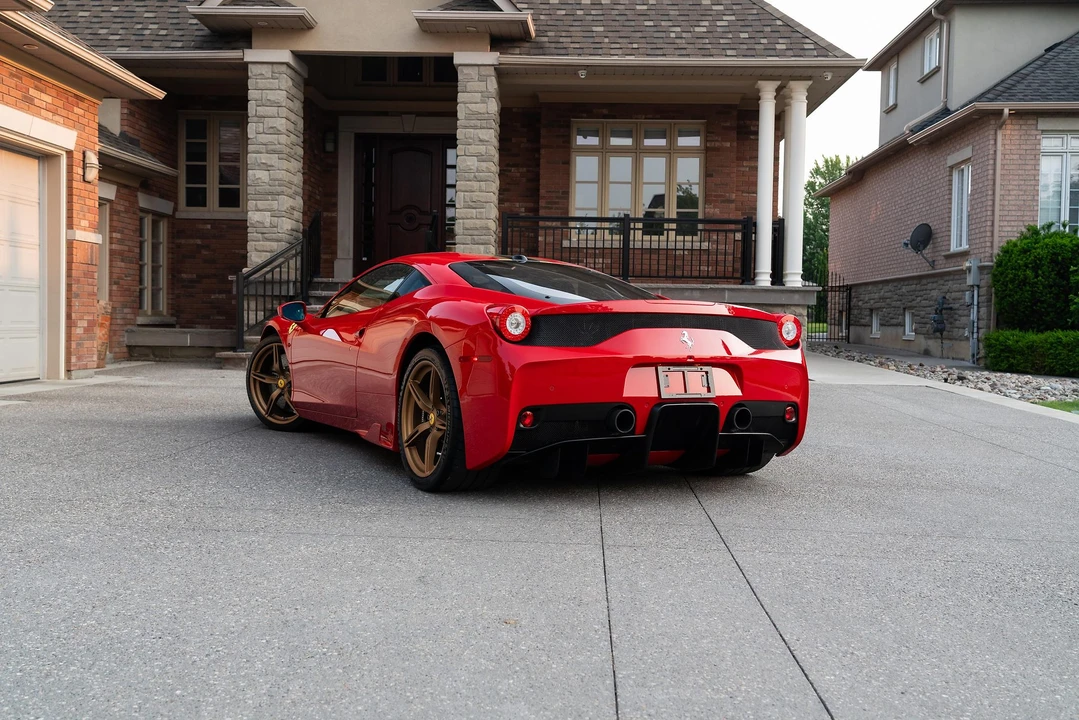 2015 Ferrari 458 Speciale - Image 13 of 31