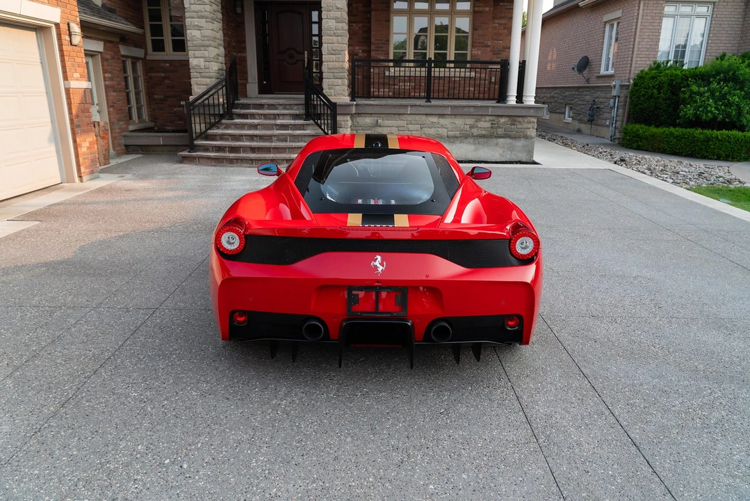 2015 Ferrari 458 Speciale - Image 15 of 31