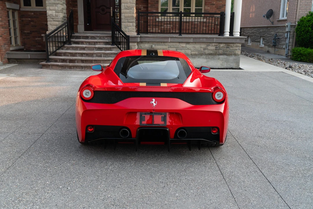 2015 Ferrari 458 Speciale - Image 17 of 31
