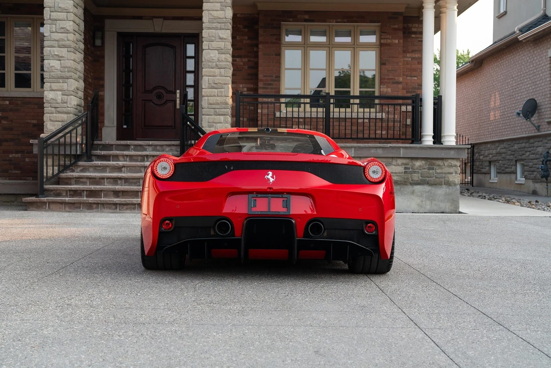 2015 Ferrari 458 Speciale - Image 19 of 31
