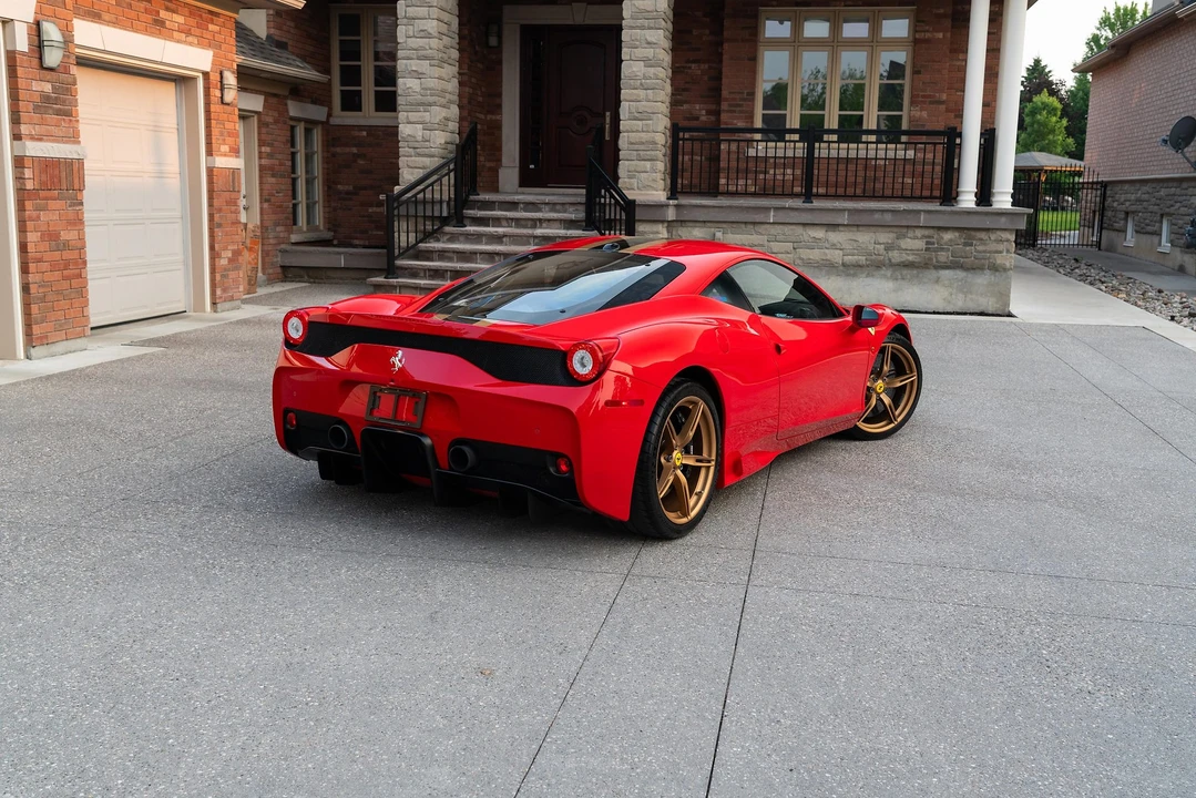 2015 Ferrari 458 Speciale - Image 21 of 31