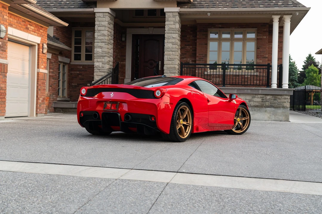 2015 Ferrari 458 Speciale - Image 24 of 31