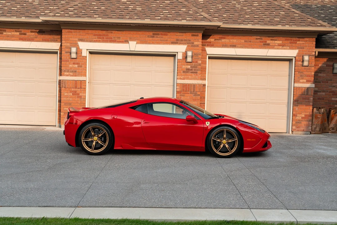 2015 Ferrari 458 Speciale - Image 26 of 31