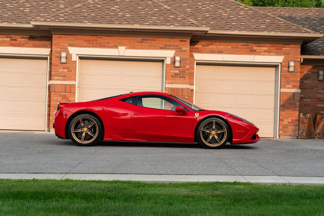 2015 Ferrari 458 Speciale - Image 27 of 31