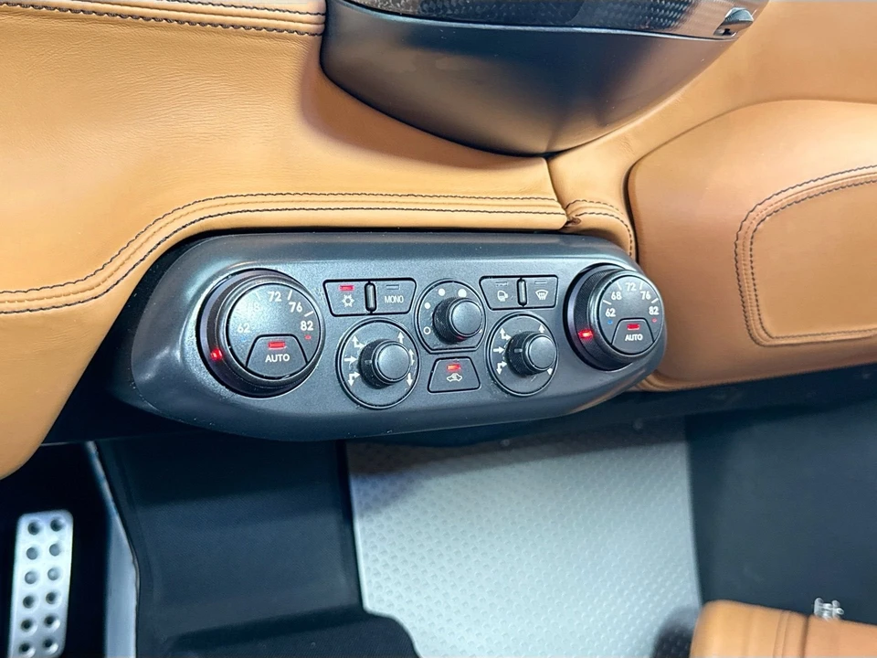 2015 Ferrari 458 Speciale - Image 12 of 27