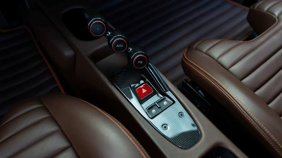 2015 Ferrari 458 Speciale - Image 24 of 25