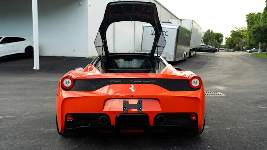 2015 Ferrari 458 Speciale - Image 13 of 25