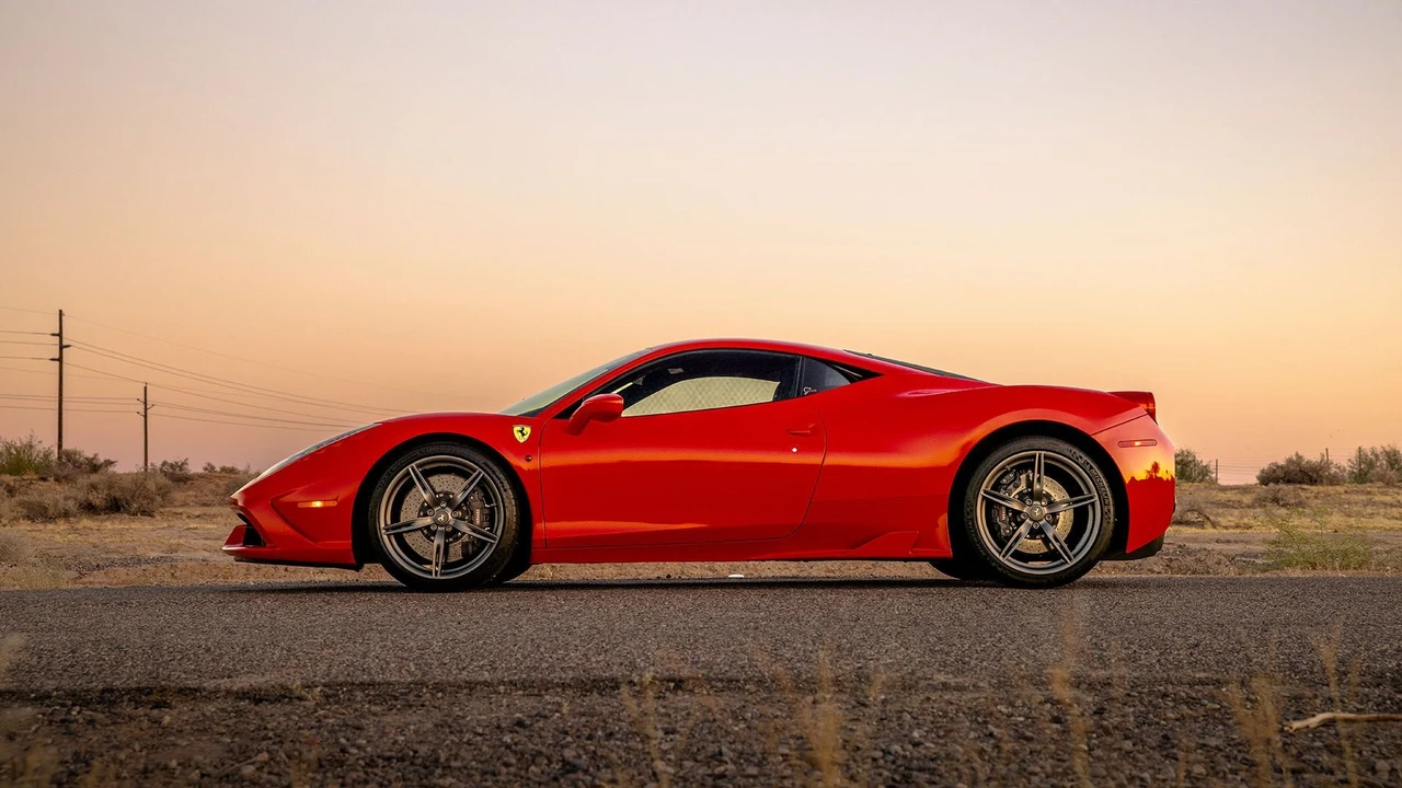 2015 Ferrari 458 Speciale - Image 11 of 31