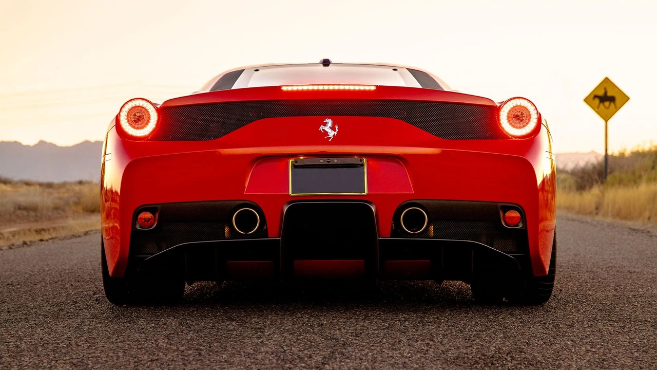 2015 Ferrari 458 Speciale - Image 21 of 31