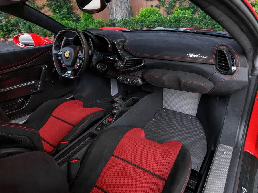 2015 Ferrari 458 Speciale - Image 16 of 31