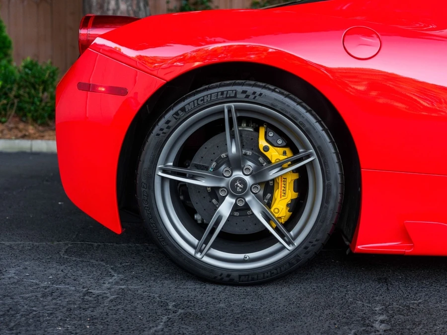 2015 Ferrari 458 Speciale - Image 12 of 31