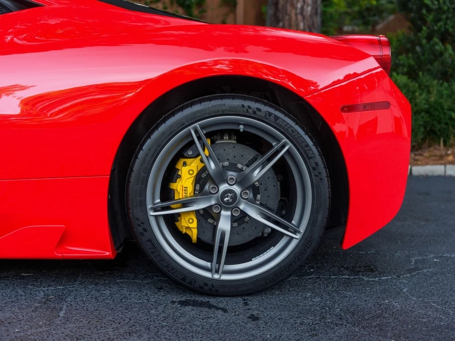 2015 Ferrari 458 Speciale - Image 11 of 31