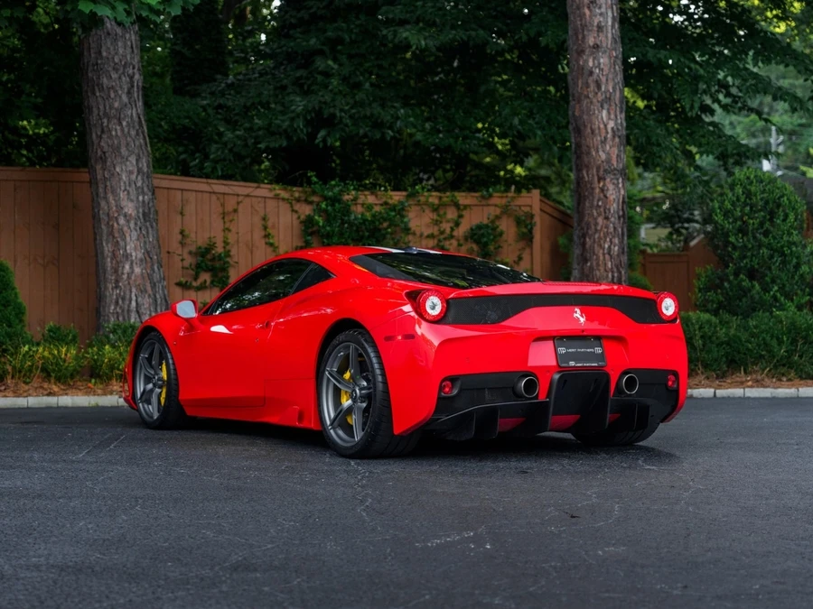 2015 Ferrari 458 Speciale - Image 8 of 31
