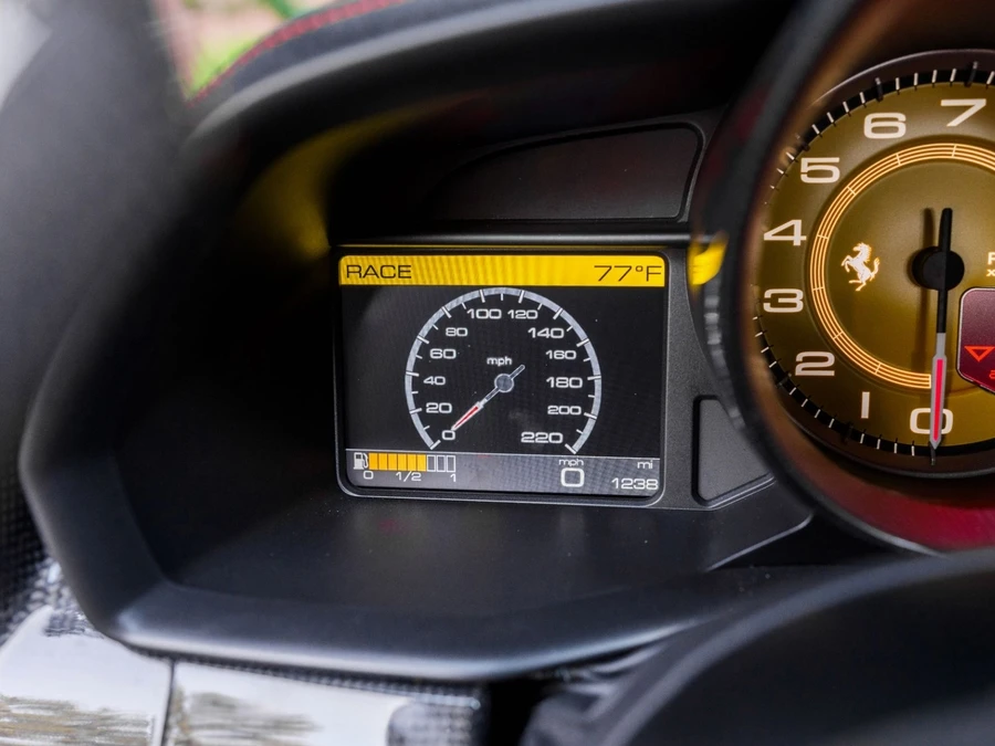 2015 Ferrari 458 Speciale - Image 18 of 31