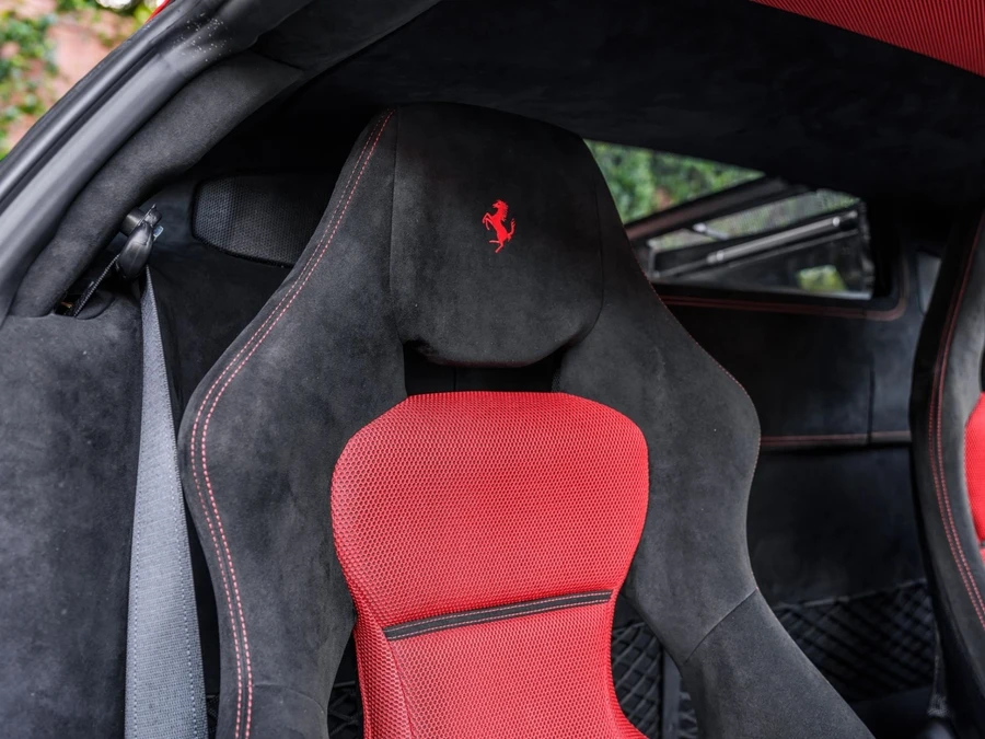 2015 Ferrari 458 Speciale - Image 23 of 31