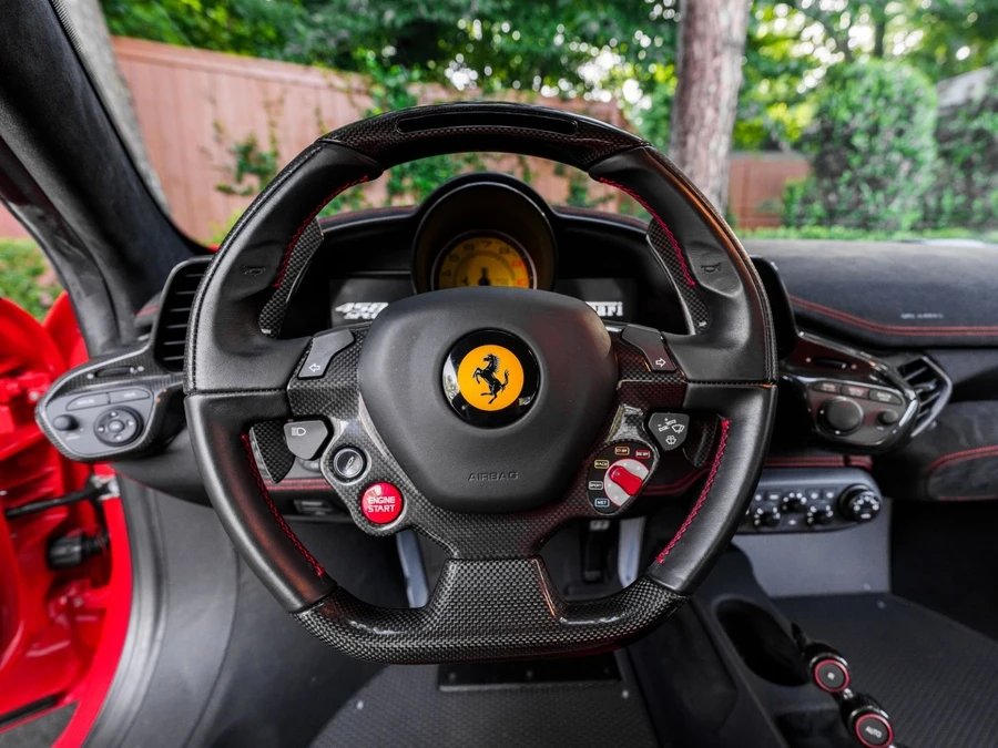 2015 Ferrari 458 Speciale - Image 17 of 31