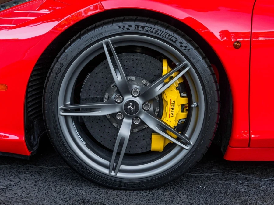 2015 Ferrari 458 Speciale - Image 10 of 31