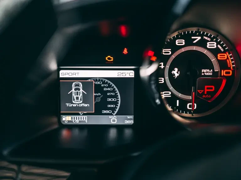 2015 Ferrari 458 Speciale - Image 12 of 31