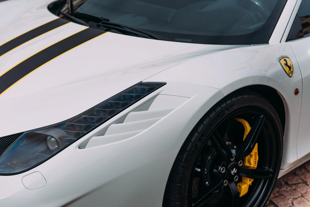 2015 Ferrari 458 Speciale - Image 12 of 31