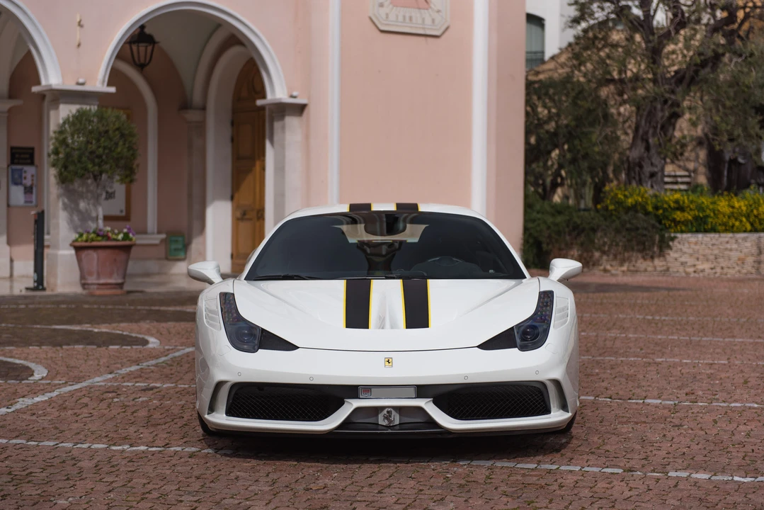 2015 Ferrari 458 Speciale - Image 9 of 31