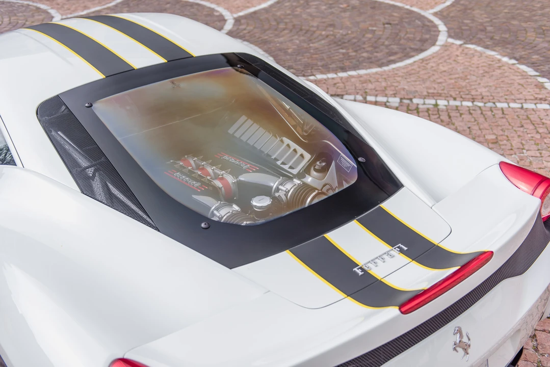 2015 Ferrari 458 Speciale - Image 21 of 31