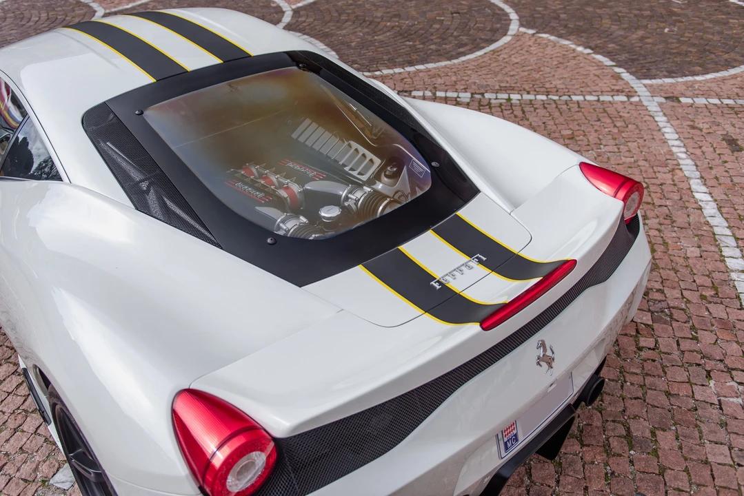 2015 Ferrari 458 Speciale - Image 22 of 31