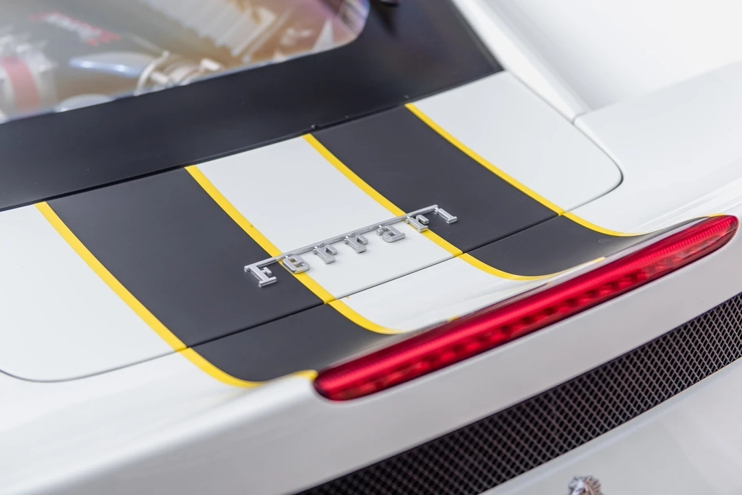 2015 Ferrari 458 Speciale - Image 23 of 31