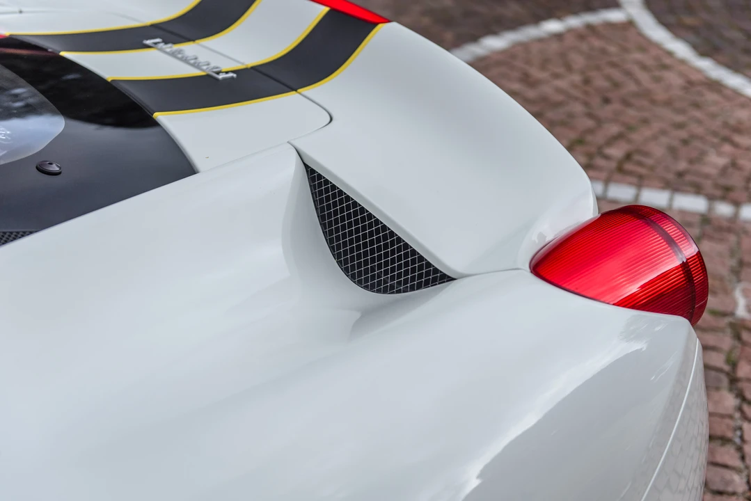 2015 Ferrari 458 Speciale - Image 29 of 31