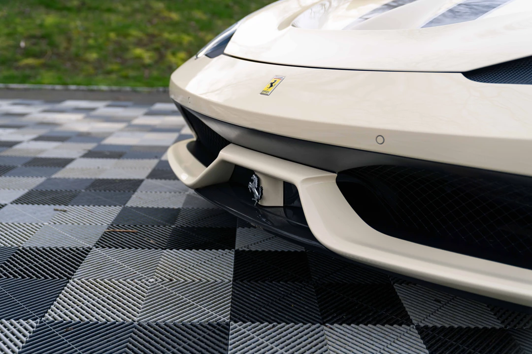 2015 Ferrari 458 Speciale - Image 14 of 31