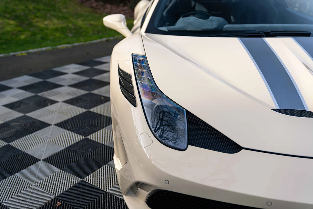 2015 Ferrari 458 Speciale - Image 16 of 31