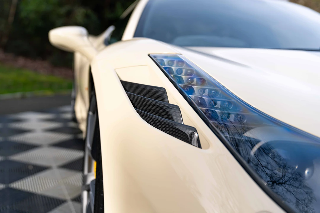 2015 Ferrari 458 Speciale - Image 18 of 31