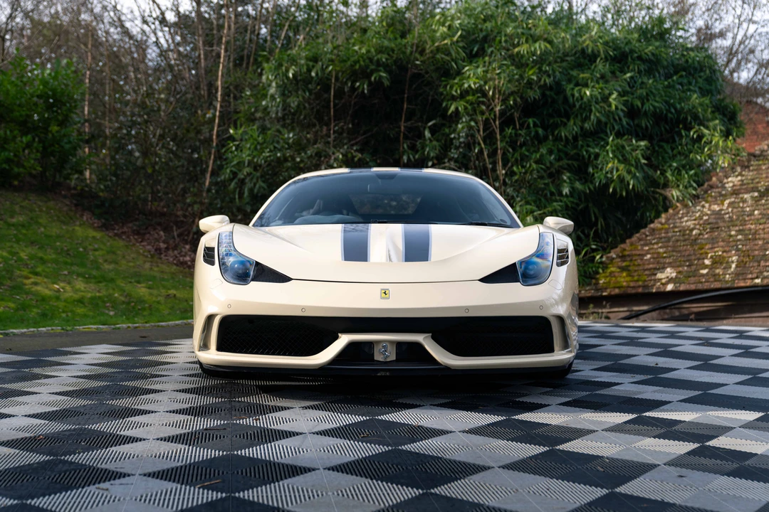 2015 Ferrari 458 Speciale - Image 2 of 31