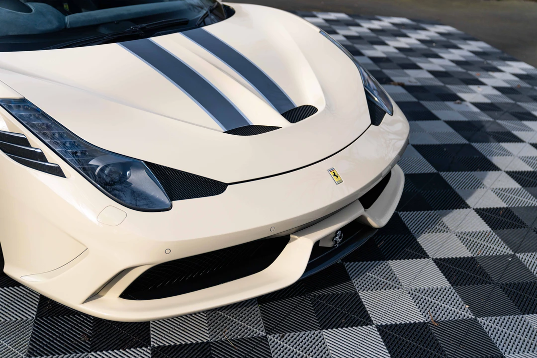 2015 Ferrari 458 Speciale - Image 19 of 31