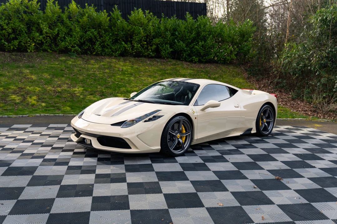 2015 Ferrari 458 Speciale - Image 3 of 31